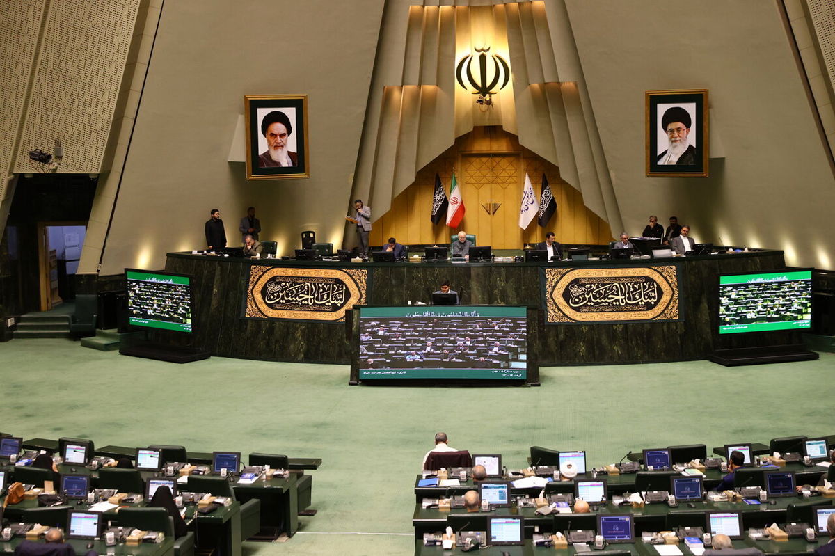دو نماینده مجلس با هم ازدواج کردند + بیوگرافی فاطمه جراره و عباس قدرتی