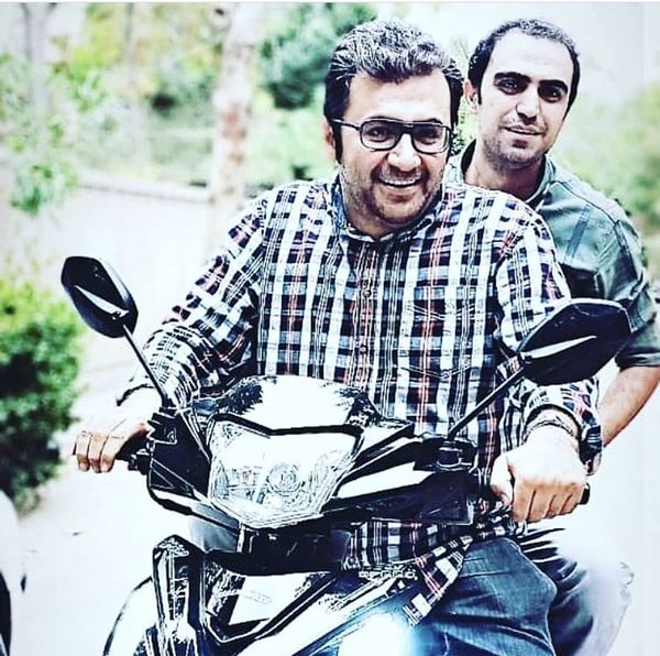 موتورسواری شهرام‌ عبدلی با دوستش + عکس