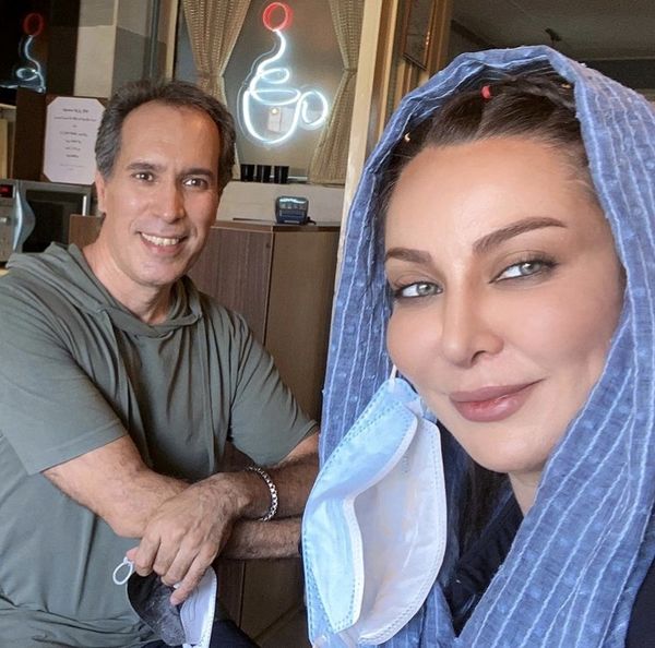 فقیهه سلطانی در کافه دوستش + عکس