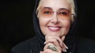  کتایون ریاحی با پای گچ‌گرفته روی ویلچر