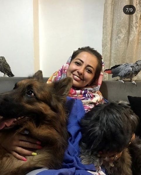 نفیسه روشن و سگ بزرگش + عکس
