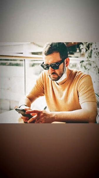 کارکردن نیما شعبان نژاد در کافه + عکس