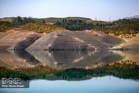 آخرین وضعیت سد زاینده‌ رود در روزگار خشکسالی + تصویر