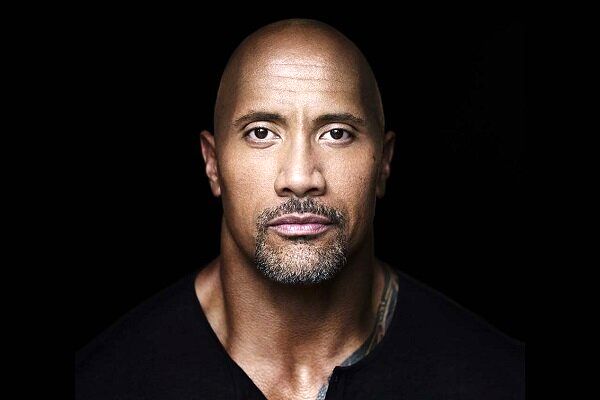 بازیگر مشهور یک فیلم اکشن-ماجراجویانه بازی میکند + عکس