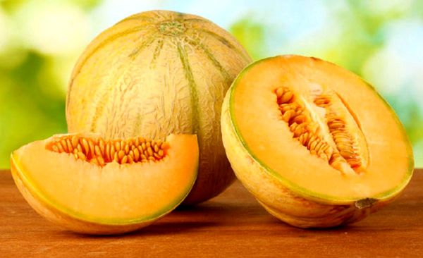 طالبی را با این غذا‌ها نخورید !