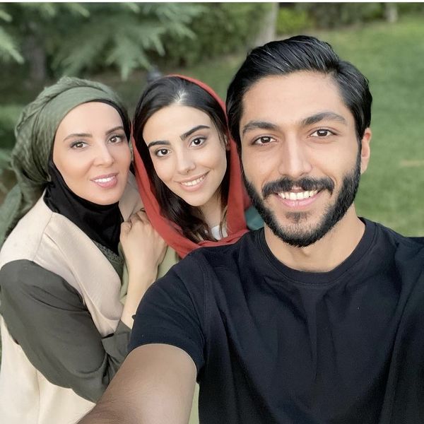 سلفی لیلا بلوکات با دوستان از سرنوشتی اش + عکس