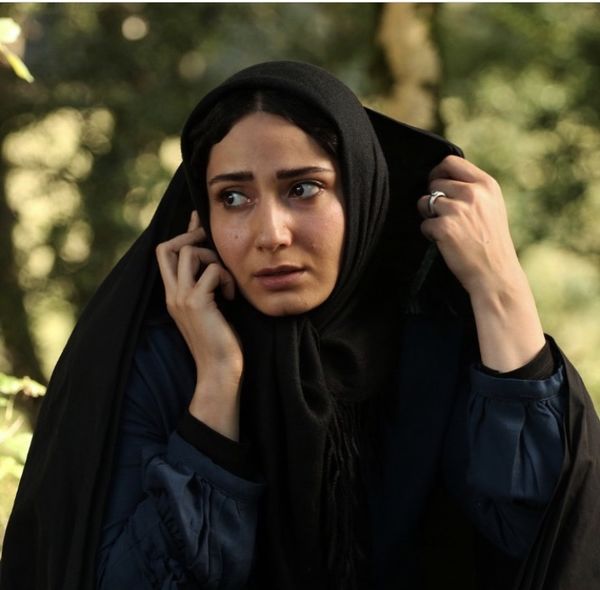 چادر سر کردن سمیرا حسن پور + عکس