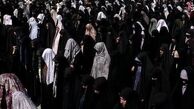 مادر شهیدی که با تخت در نماز جمعه حاضر شد + عکس