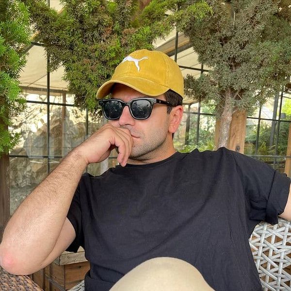 روزبه حصاری درباره ذهن مینویسد + عکس