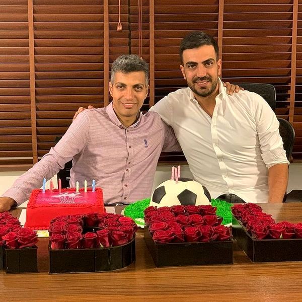 عادل فردوسی پور در کنار برادرش + عکس