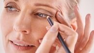 شش قدم برای انجام آرایش چشم به شکل اصولی