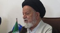 توجه به ارکان وجودی انسان‌ساز نماز در بطن جامعه تبیین شود
