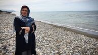 خانم بازیگر همیشه خندان با لبخند زیبایش لب دریا+عکس