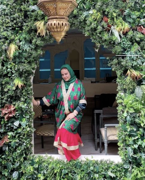 بهاره رهنما در رستورانی بهشتی + عکس