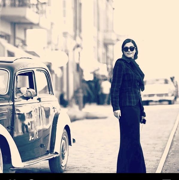 غزل شاکری در خیابان های تهران قدیم + عکس