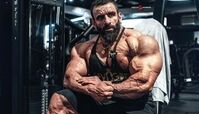عکس جدید هادی چوپان با خانواده اش