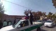 متهم جانی یک دختر در سطح شهر گردانده شد!