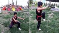 قهرمان بین‌المللی ووشو بدون مربی در پارک تمرین می‌کند