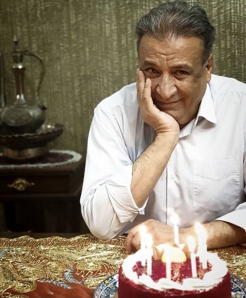 تولد ساده آقای بازیگر در خانه اش + عکس